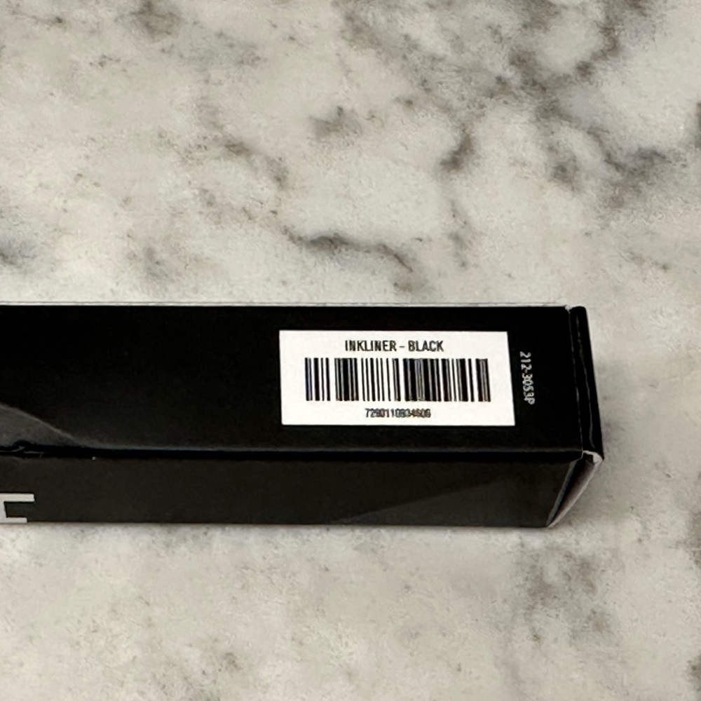 NIB Il Makiage Inkliner Liquid Eyeliner in Black - Picture 3 of 3